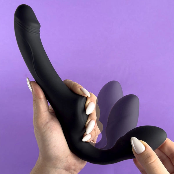 Pulse share Vibrating strapless strap on